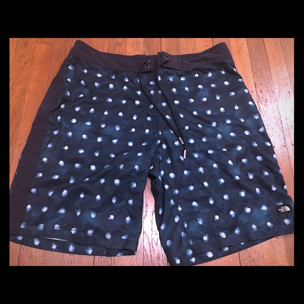 North Face Board Short  Size 32 Gorgeous indigo.